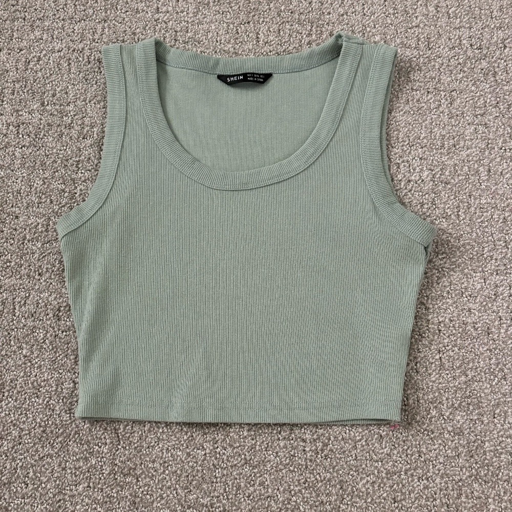 green cropped tank top